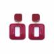Fuchsia roze oorclips met een vierkant design