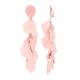 Roze oorclips met een streep design in het oor stukje en hangertjes