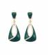 Groene oorclips met een heldere strass rand in het midden van de hanger