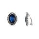 Ovale oorclips met blauwe facet steen in een zilverkleurige zetting van Belle Miss